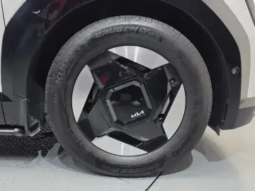 2023 Kia EV9 с пробегом 48 404 км