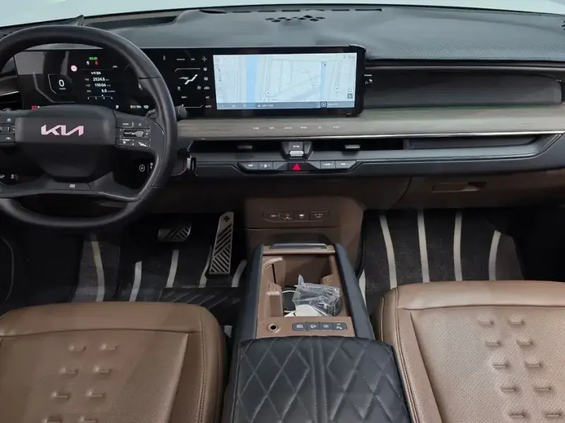 2023 Kia EV9 с пробегом 48 404 км