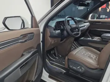 2023 Kia EV9 с пробегом 48 404 км
