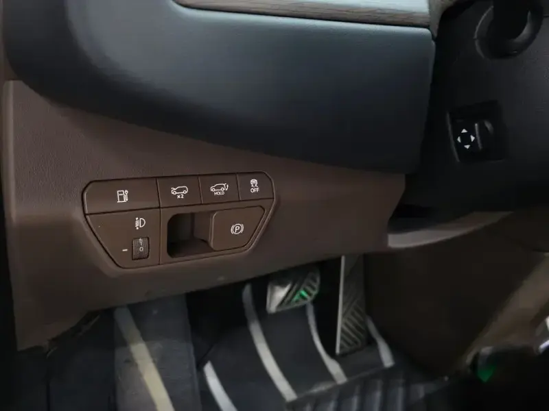 2023 Kia EV9 с пробегом 48 404 км