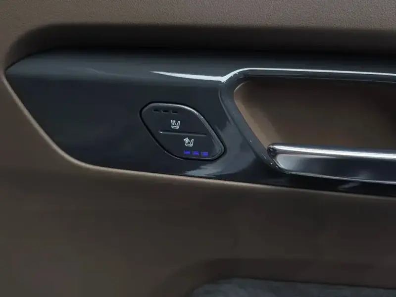 2023 Kia EV9 с пробегом 48 404 км