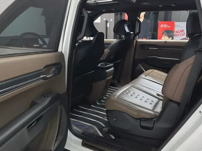 2023 Kia EV9 с пробегом 48 404 км