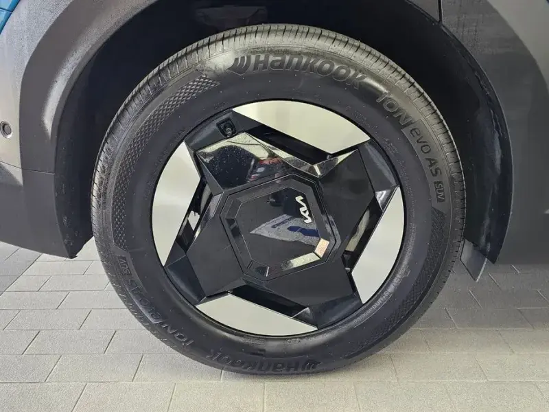 2023 Kia EV9 с пробегом 40 128 км