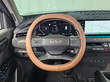 2023 Kia EV9 с пробегом 40 128 км
