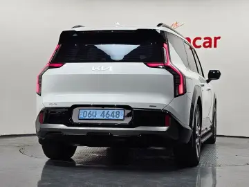 2023 Kia EV9 с пробегом 19 263 км