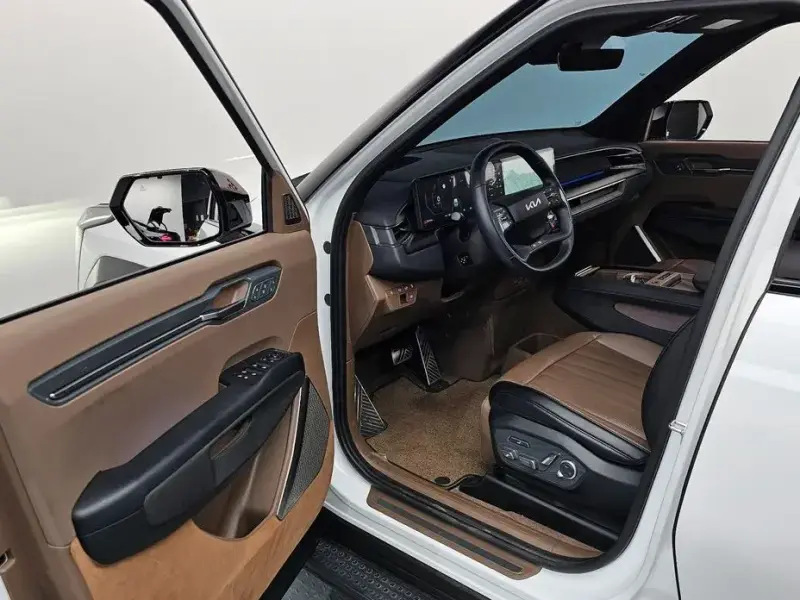 2023 Kia EV9 с пробегом 19 263 км