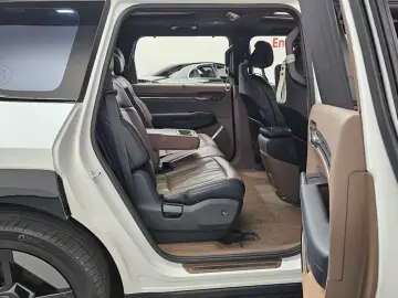 2023 Kia EV9 с пробегом 19 263 км
