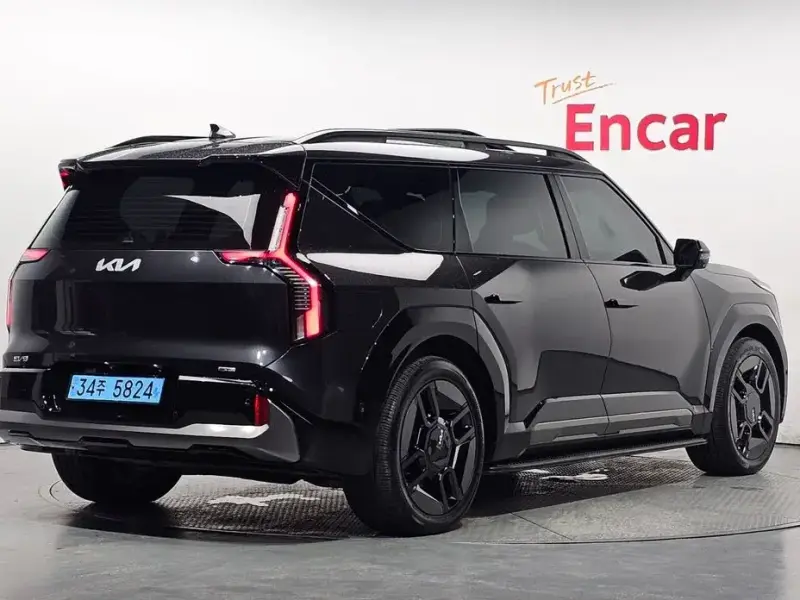 2023 Kia EV9 с пробегом 84 139 км