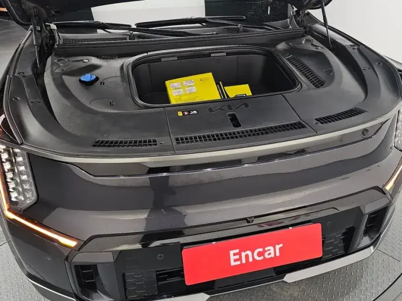 2023 Kia EV9 с пробегом 84 139 км