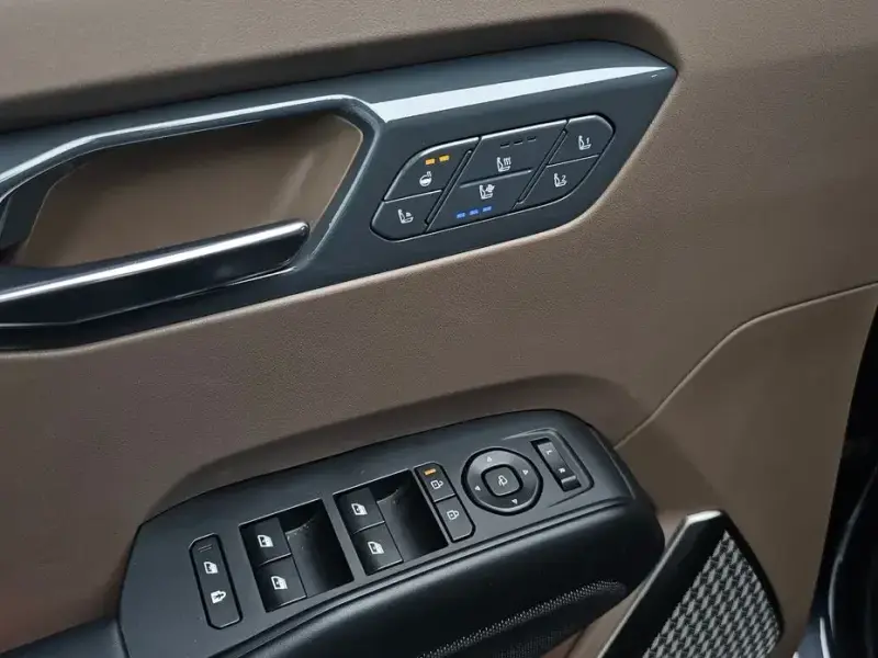 2023 Kia EV9 с пробегом 84 139 км