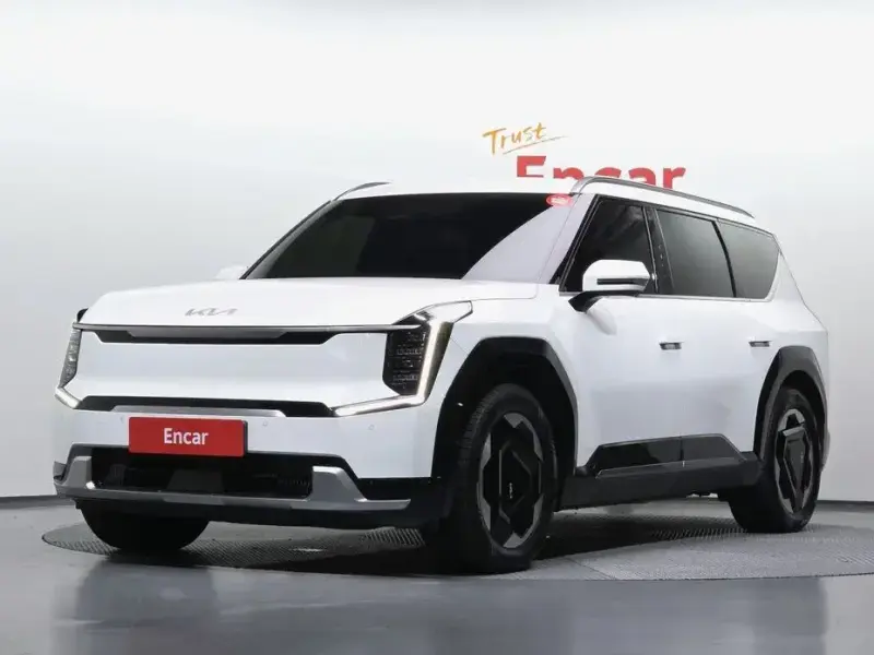 2023 Kia EV9 с пробегом 65 369 км