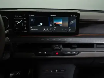 2023 Kia EV9 с пробегом 65 369 км