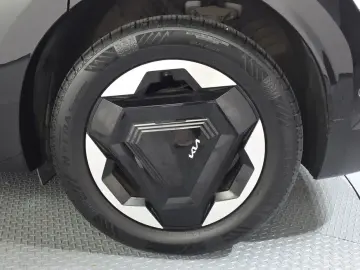 2023 Kia EV9 с пробегом 65 369 км