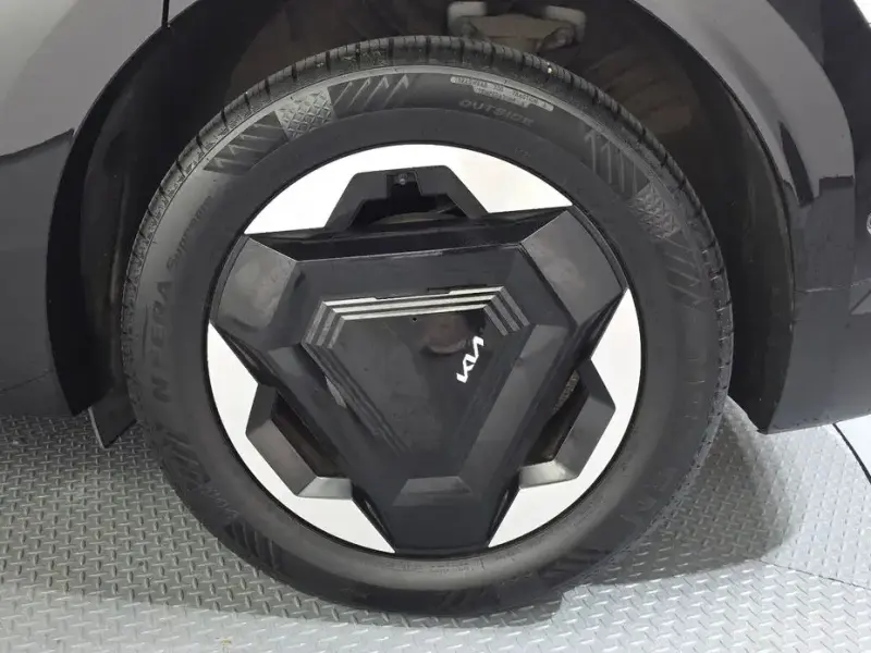 2023 Kia EV9 с пробегом 65 369 км
