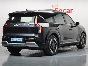 2023 Kia EV9 с пробегом 36 998 км