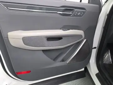 2023 Kia EV9 с пробегом 65 369 км