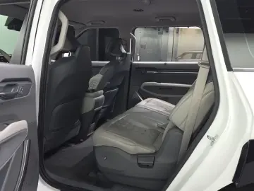 2023 Kia EV9 с пробегом 65 369 км