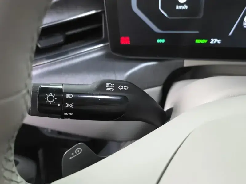 2023 Kia EV9 с пробегом 65 369 км