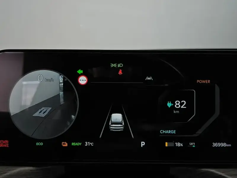 2023 Kia EV9 с пробегом 36 998 км