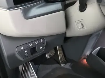 2023 Kia EV9 с пробегом 65 369 км