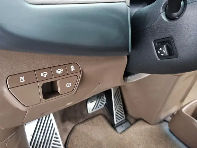 2023 Kia EV9 с пробегом 36 998 км