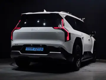 2023 Kia EV9 с пробегом 55 504 км