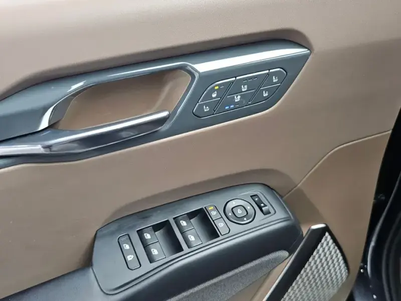 2023 Kia EV9 с пробегом 36 998 км