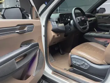 2023 Kia EV9 с пробегом 55 504 км