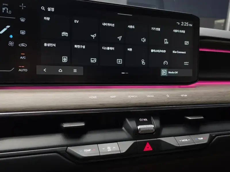 2023 Kia EV9 с пробегом 55 504 км