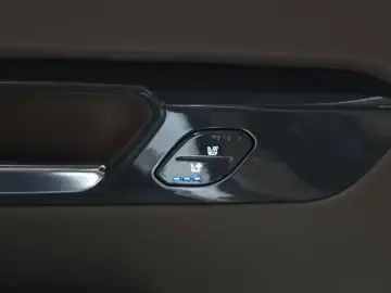 2023 Kia EV9 с пробегом 55 504 км
