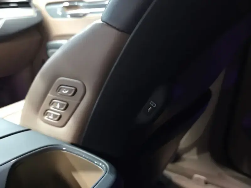 2023 Kia EV9 с пробегом 55 504 км