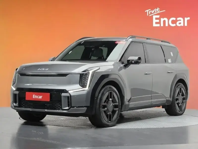 2025 Kia EV9 с пробегом 10 725 км