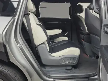 2025 Kia EV9 с пробегом 10 725 км