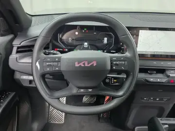 2025 Kia EV9 с пробегом 10 725 км