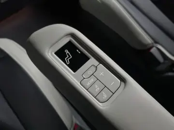 2025 Kia EV9 с пробегом 10 725 км