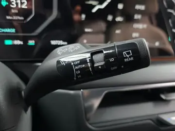 2025 Kia EV9 с пробегом 10 725 км