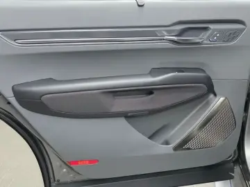 2025 Kia EV9 с пробегом 10 725 км