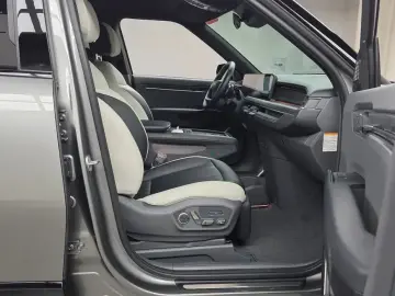 2025 Kia EV9 с пробегом 10 725 км