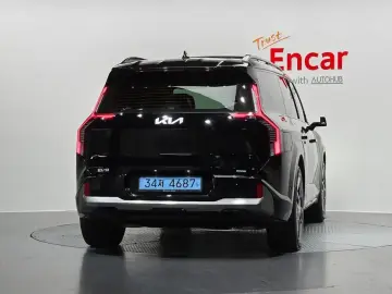 2025 Kia EV9 с пробегом 7 685 км