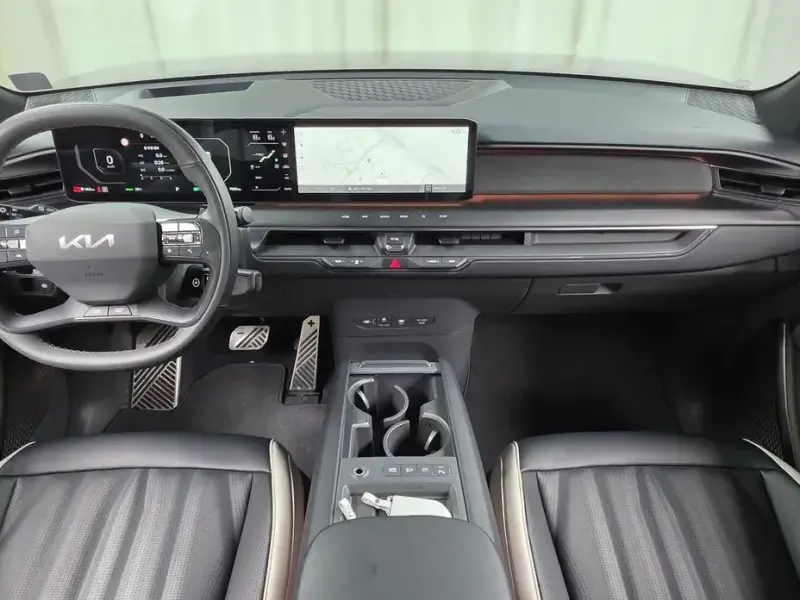 2025 Kia EV9 с пробегом 7 685 км