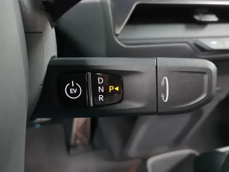 2025 Kia EV9 с пробегом 7 685 км