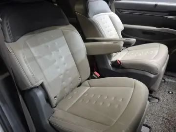 2023 Kia EV9 с пробегом 40 969 км