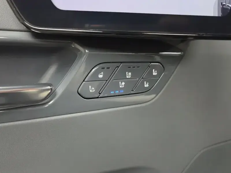 2025 Kia EV9 с пробегом 7 685 км