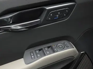 2023 Kia EV9 с пробегом 40 969 км