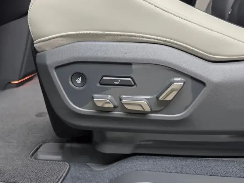 2025 Kia EV9 с пробегом 7 685 км