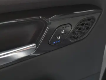 2023 Kia EV9 с пробегом 40 969 км