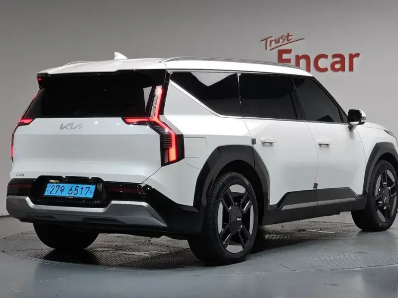 2023 Kia EV9 с пробегом 59 263 км
