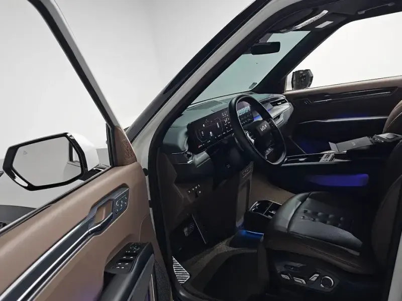 2023 Kia EV9 с пробегом 59 263 км