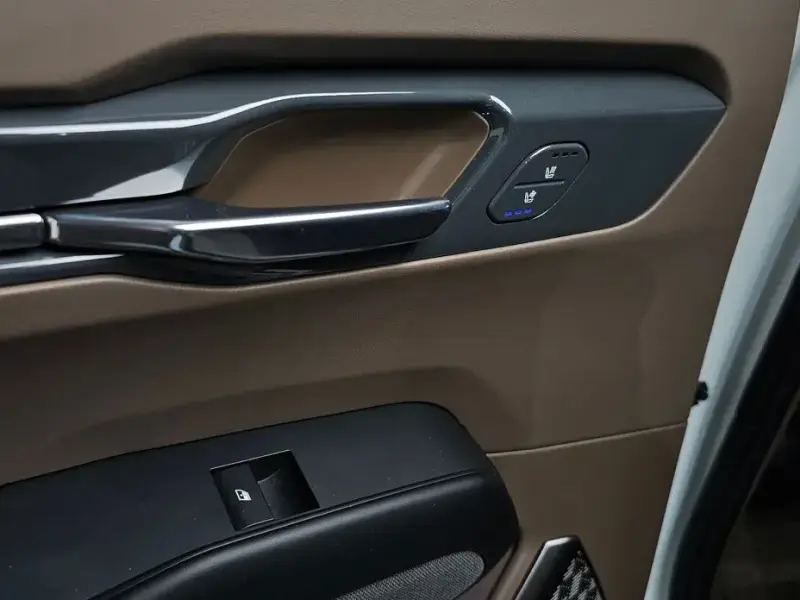 2023 Kia EV9 с пробегом 59 263 км