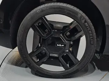 2023 Kia EV9 с пробегом 59 263 км